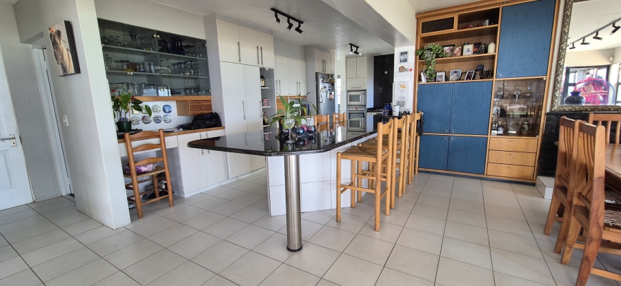 4 Bedroom Property for Sale in Van Riebeeckstrand Western Cape